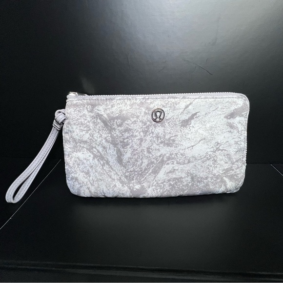 Lululemon Double Up Zipper Pouch/Wallet Gray w/ Metal Logo Medallion - Picture 9 of 9